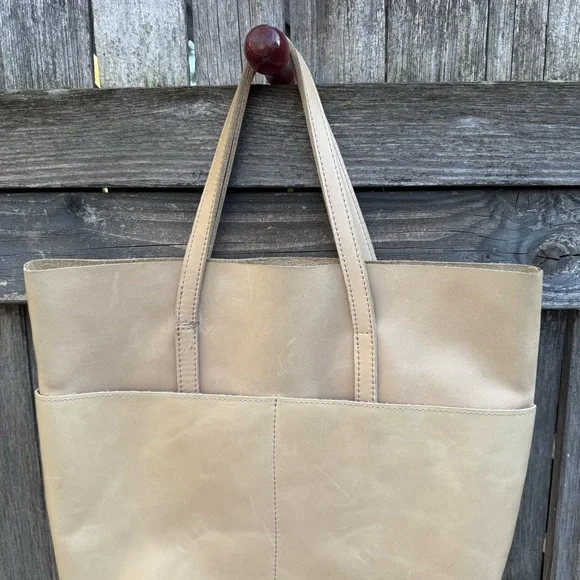Able Selam 100% Leather Tote in Pebble 3 Deep Pockets Better with Age - Picture 3 of 11